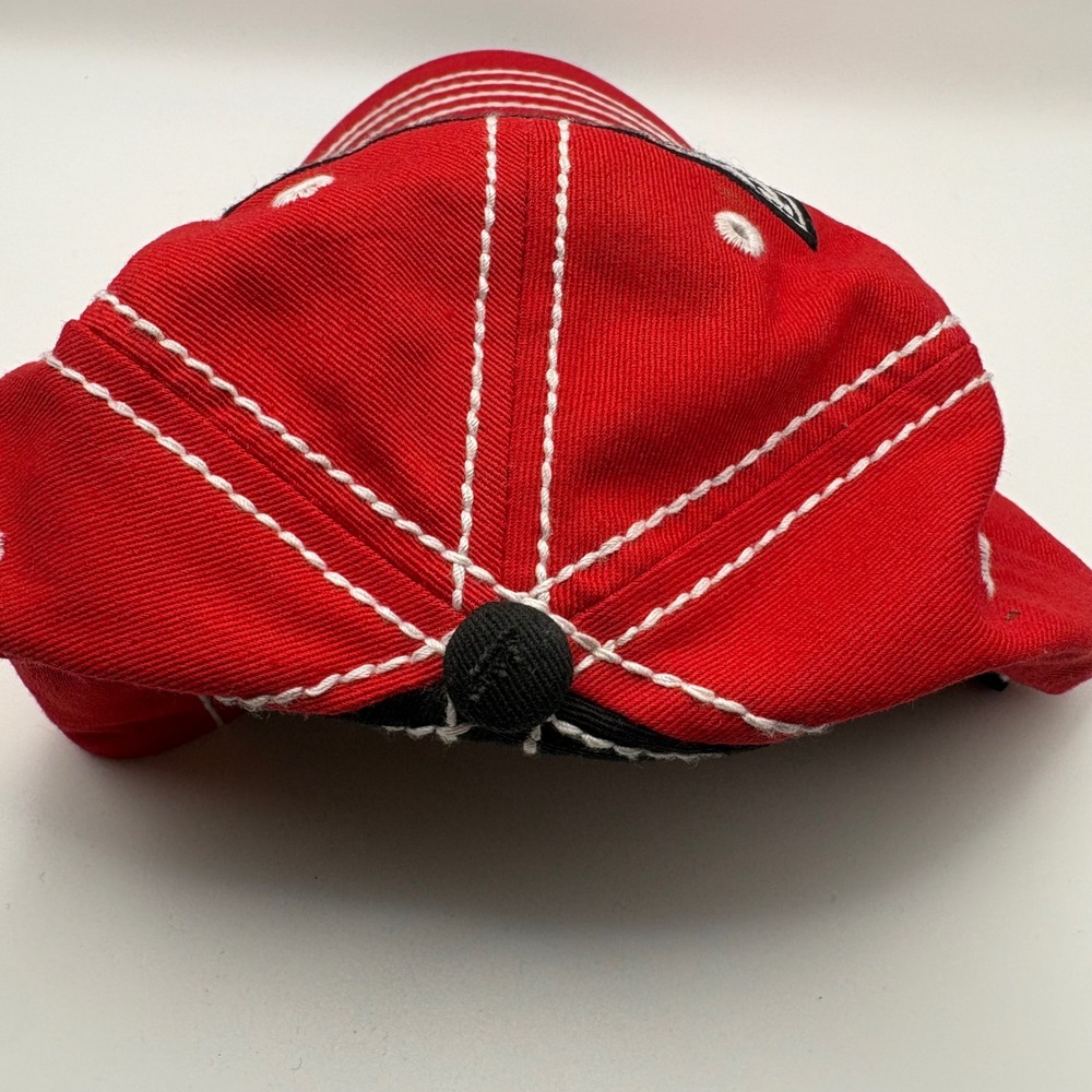 True Religion Red Black Contrast Stitch Horseshoe Logo Baseball Cap Hat OSFA - Picture 3 of 7
